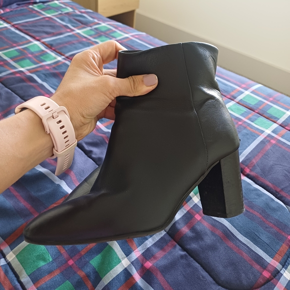 Aquatalia Black Ankle Booties Sleek and Stylish - Picture 7 of 7